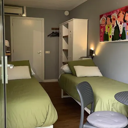 Alojamento de Acomodação e Pequeno-almoço Be-b 4*